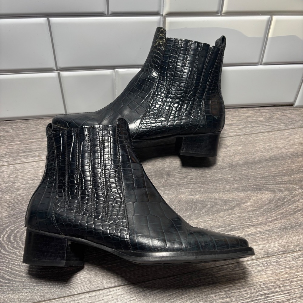 Trotters Black Croc Embossed Booties Square Toe Side Zip Block‎ Heel Size 5M